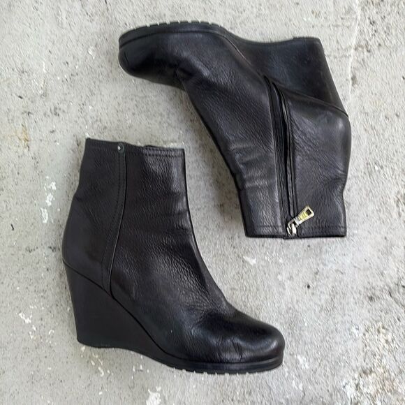 Prada Vitello ankle boots - Picture 1 of 10